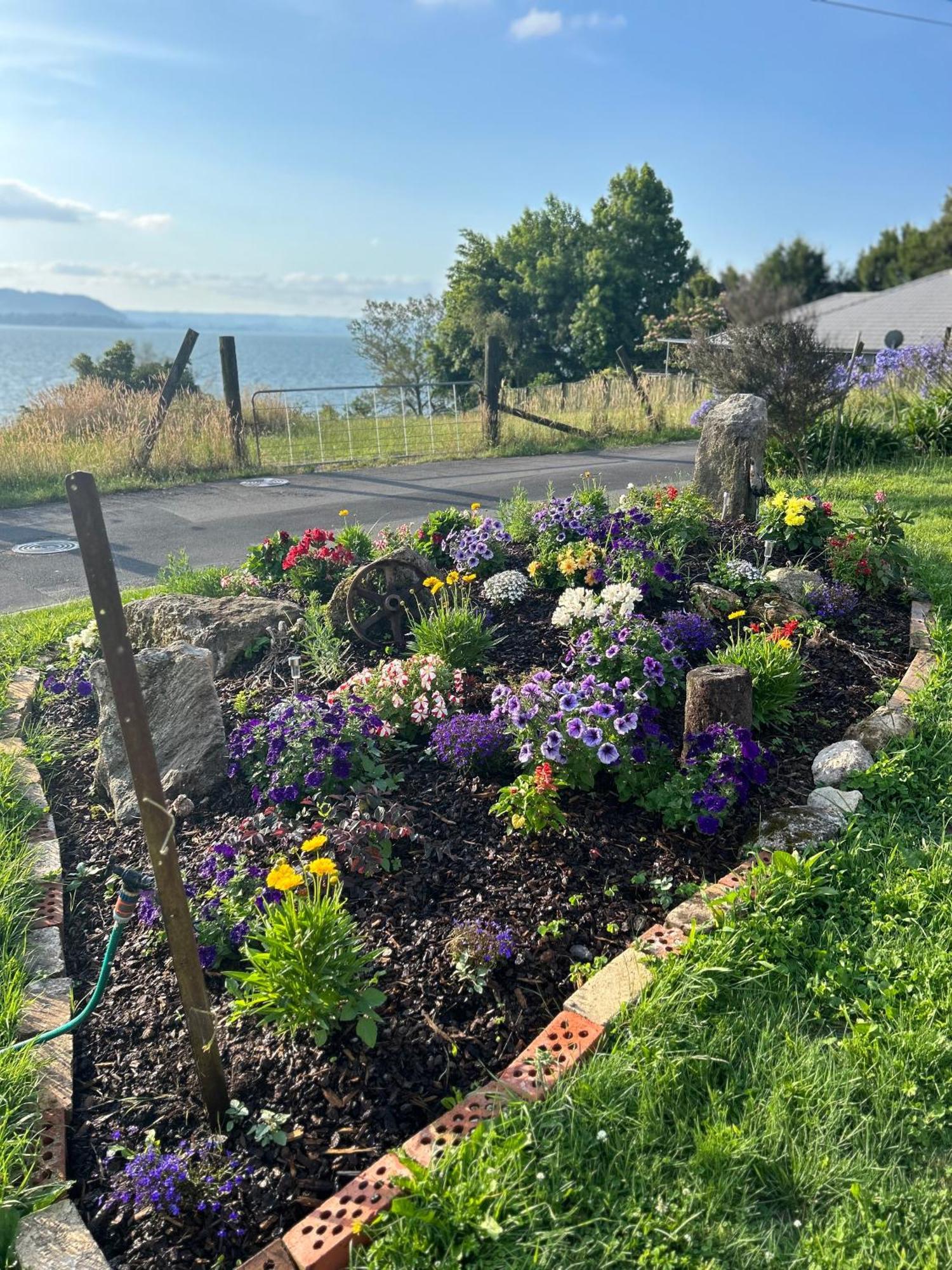 Rotorua Lakes Cottage Экстерьер фото